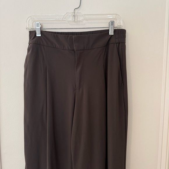 Athleta Pinnacle Brown Pleated Front Wide Leg Stretch Trousers US6 - Picture 4 of 10
